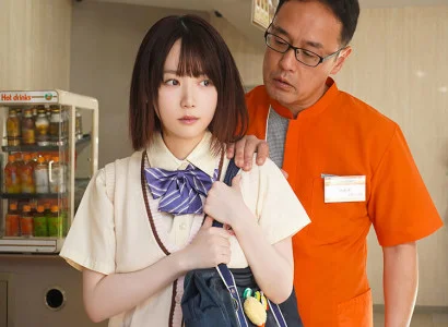 Quản lý cửa hàng xử lý hành vi ăn cắp vặt của em gái trong cửa hàng